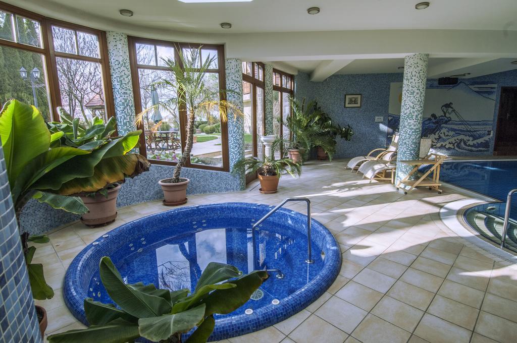 Palazzo Wellness Villa Έγκερ Εξωτερικό φωτογραφία